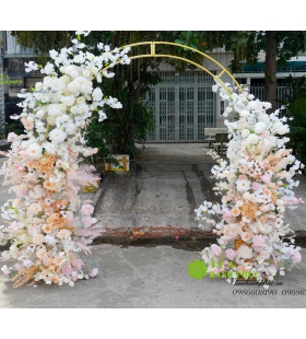 cổng hoa chuyển màu tone kem trắng 